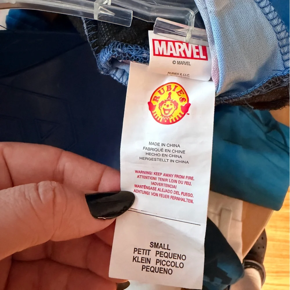 Rubies Marvel Avengers Deluxe Captain America Size Small - Picture 10 of 10